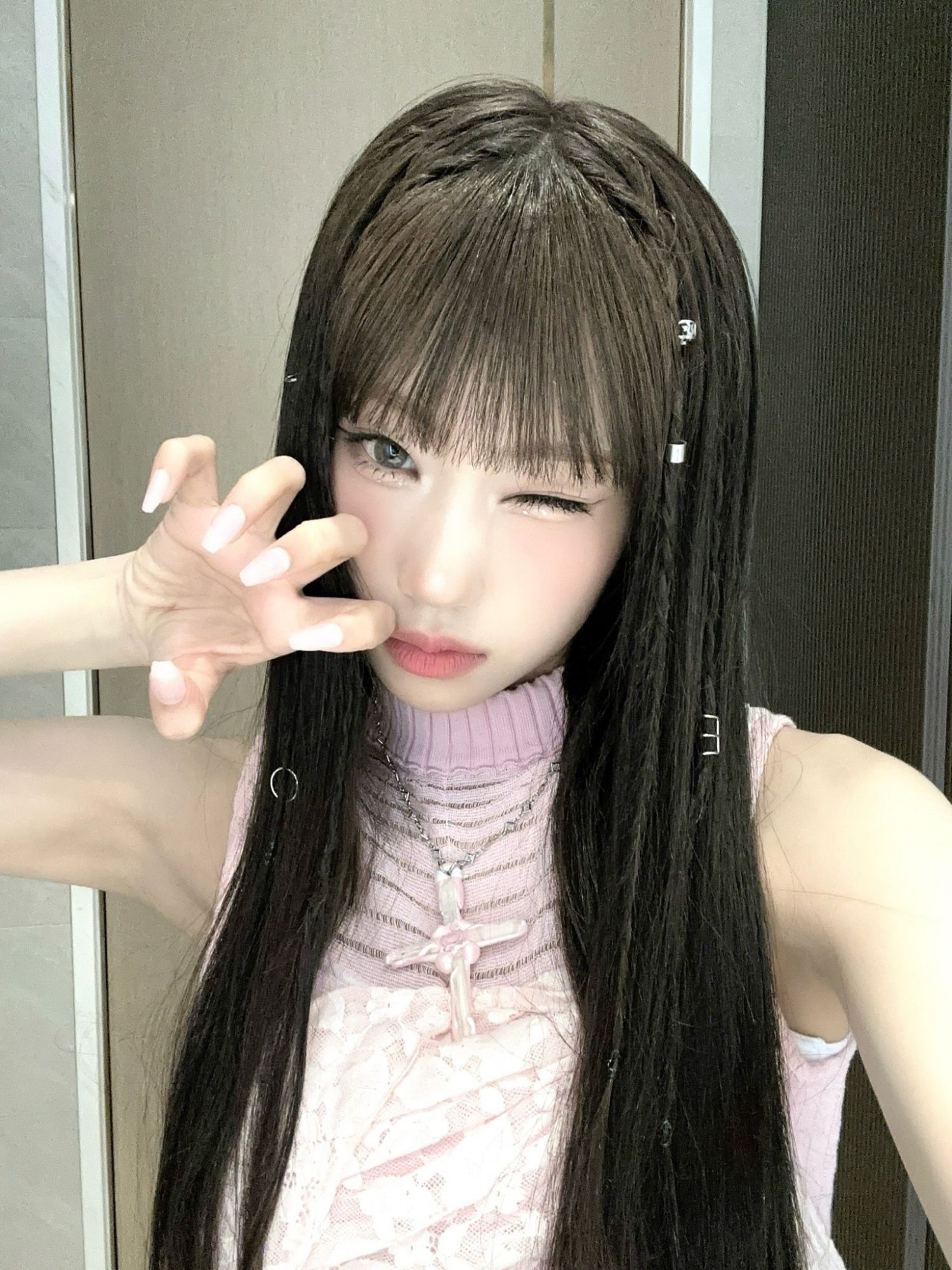 Recent activity shot of Choi Jungeun (izna)