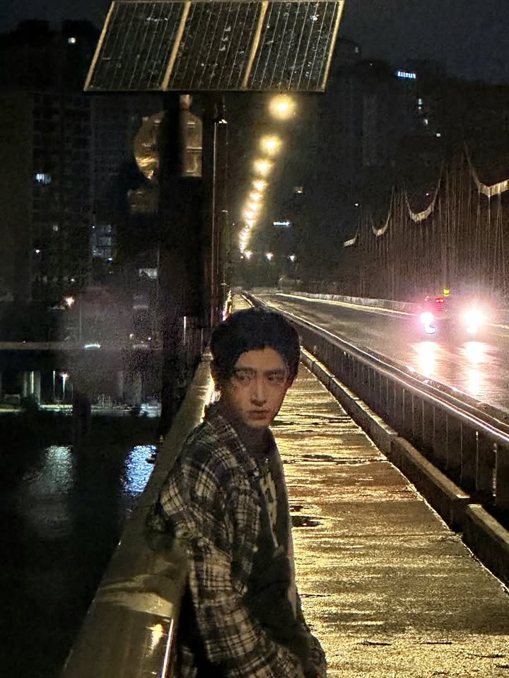 Foto aktivitas terbaru Sunghoon (ENHYPEN)