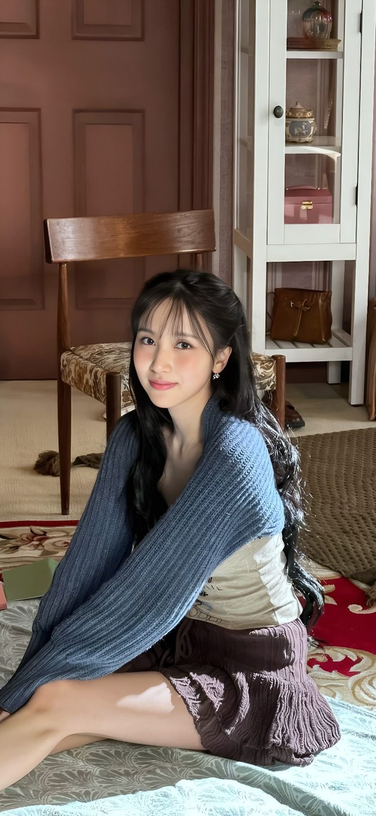 Behind-the-scenes cut of Mina (TWICE)