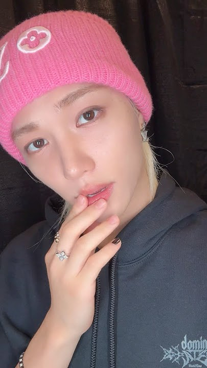 Behind-the-scenes cut of Stray Kids