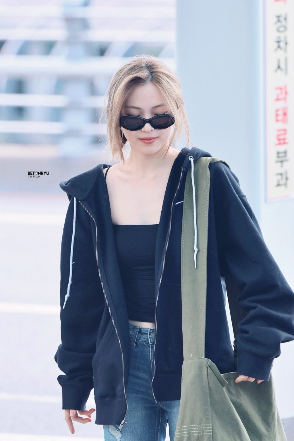A moment captured by Ryujin (ITZY)'s fan