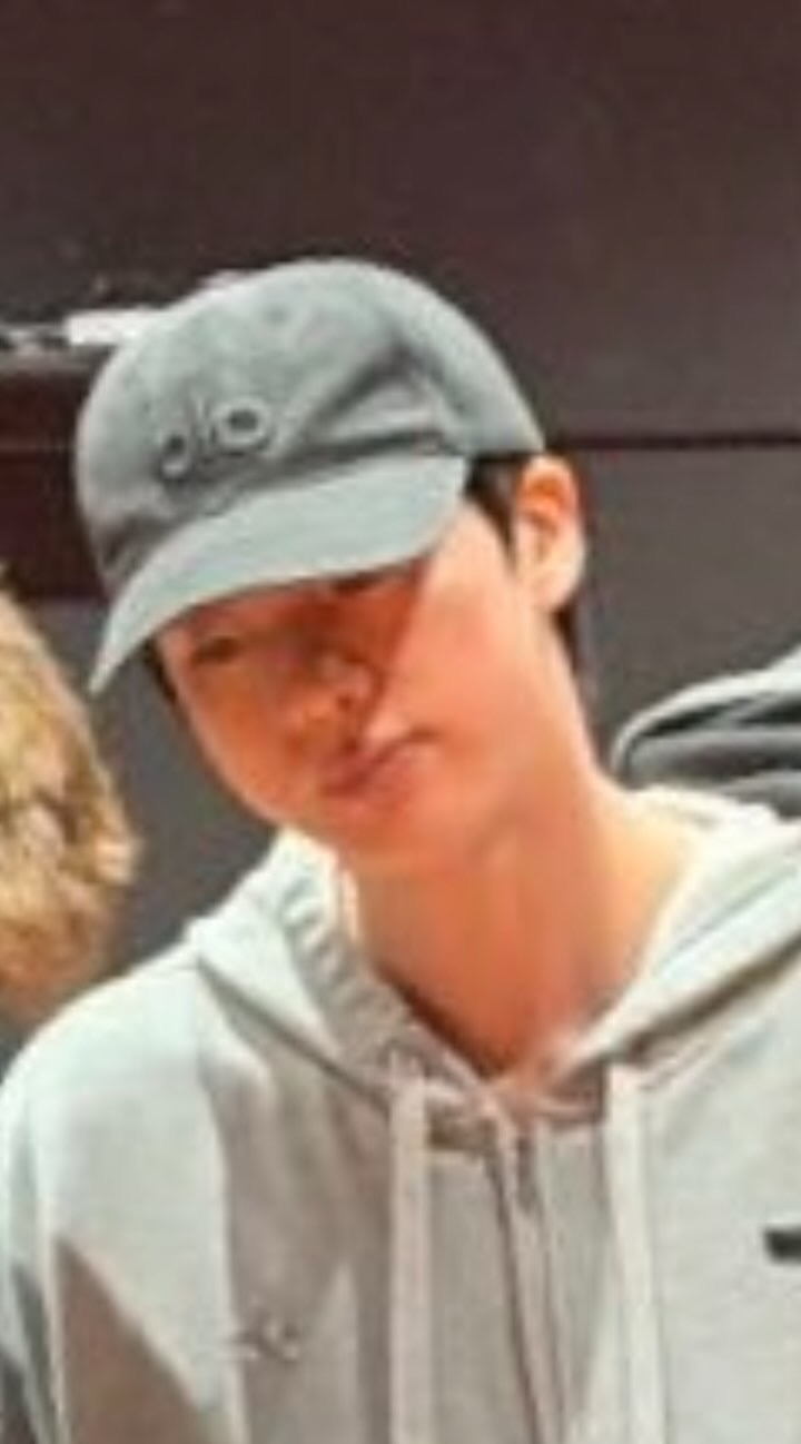 A heartfelt wallpaper shared by Jin (BTS)'s fans