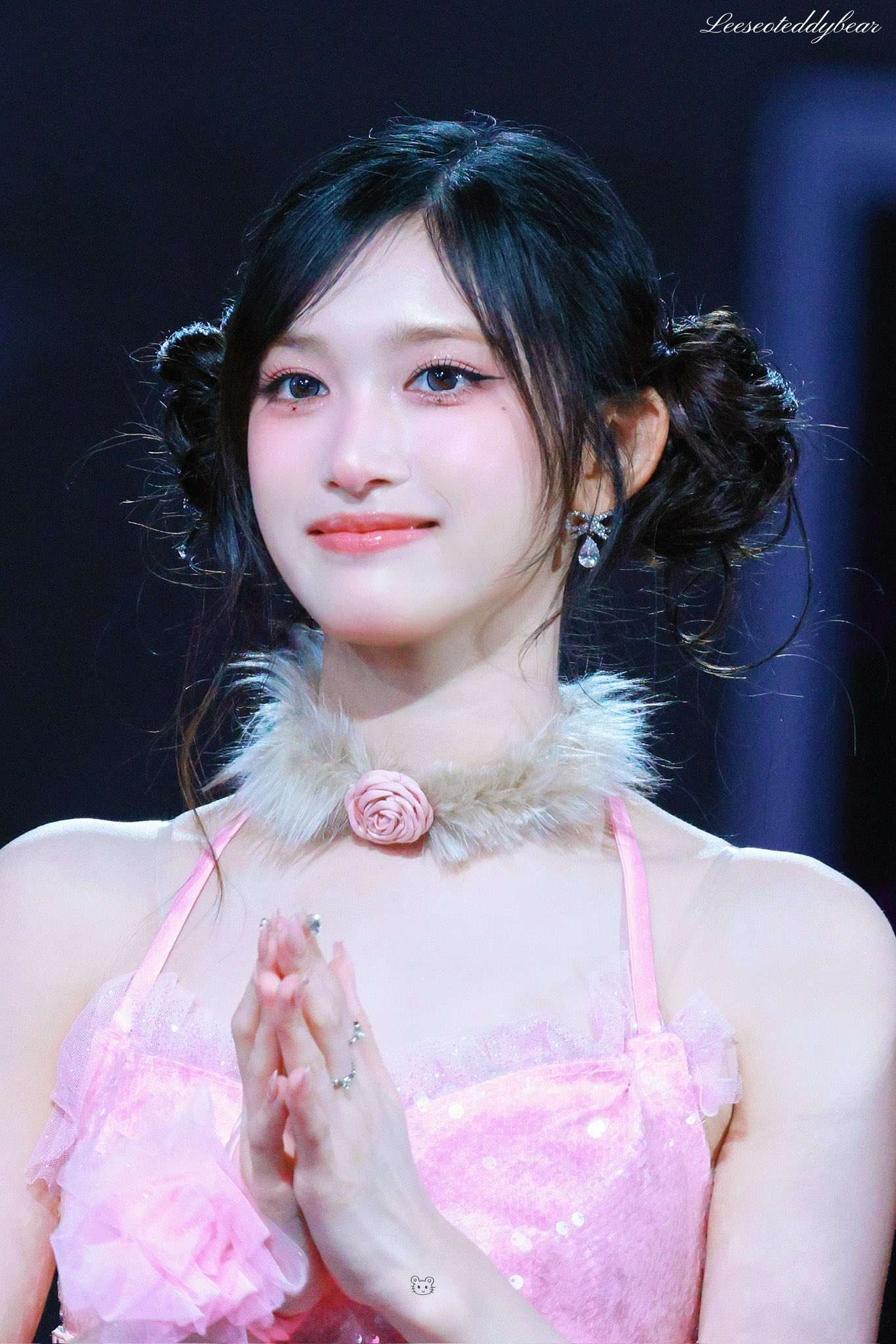 Behind-the-scenes cut of Leeseo (IVE)