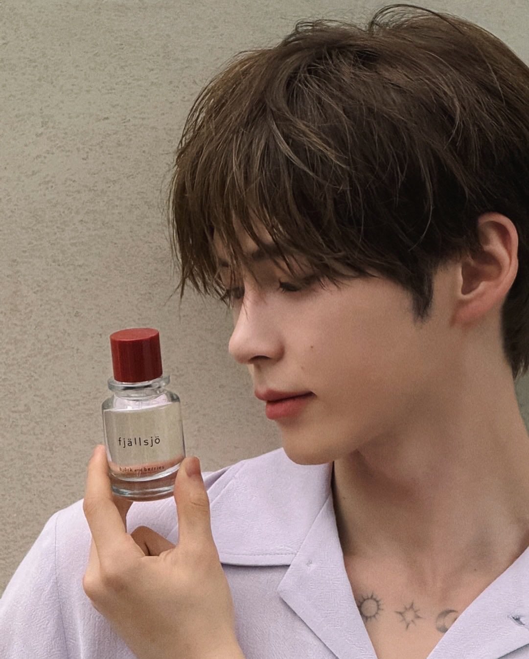 Foto terbaru Sung Hanbin (ZEROBASEONE)