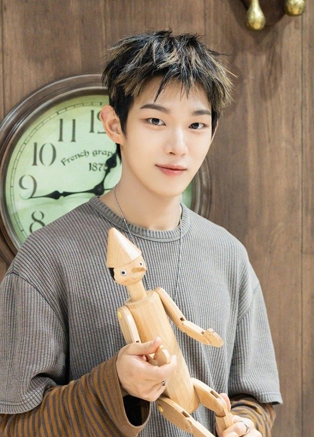 スティーブン (AHOF)の最近の活動写真