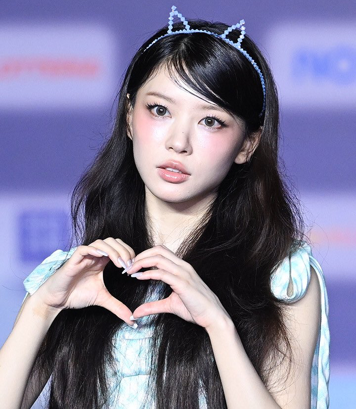 Latest photo of ILLIT