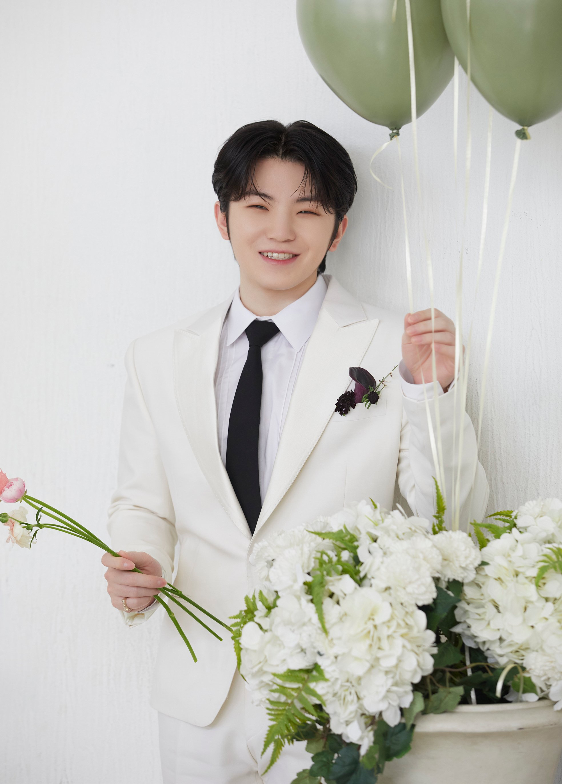 Recent activity shot of Woozi (SEVENTEEN)