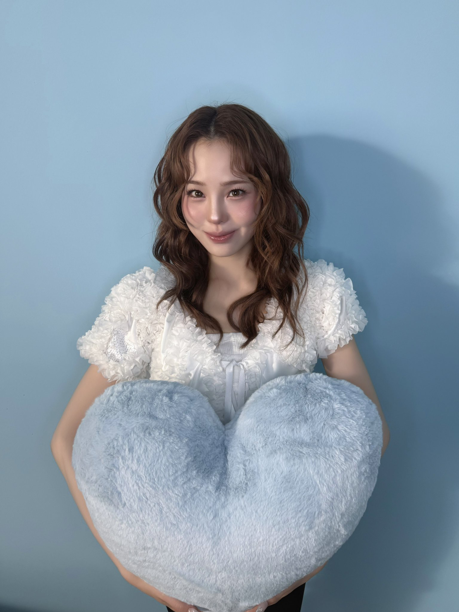 Latest photo of Mako (NiziU)