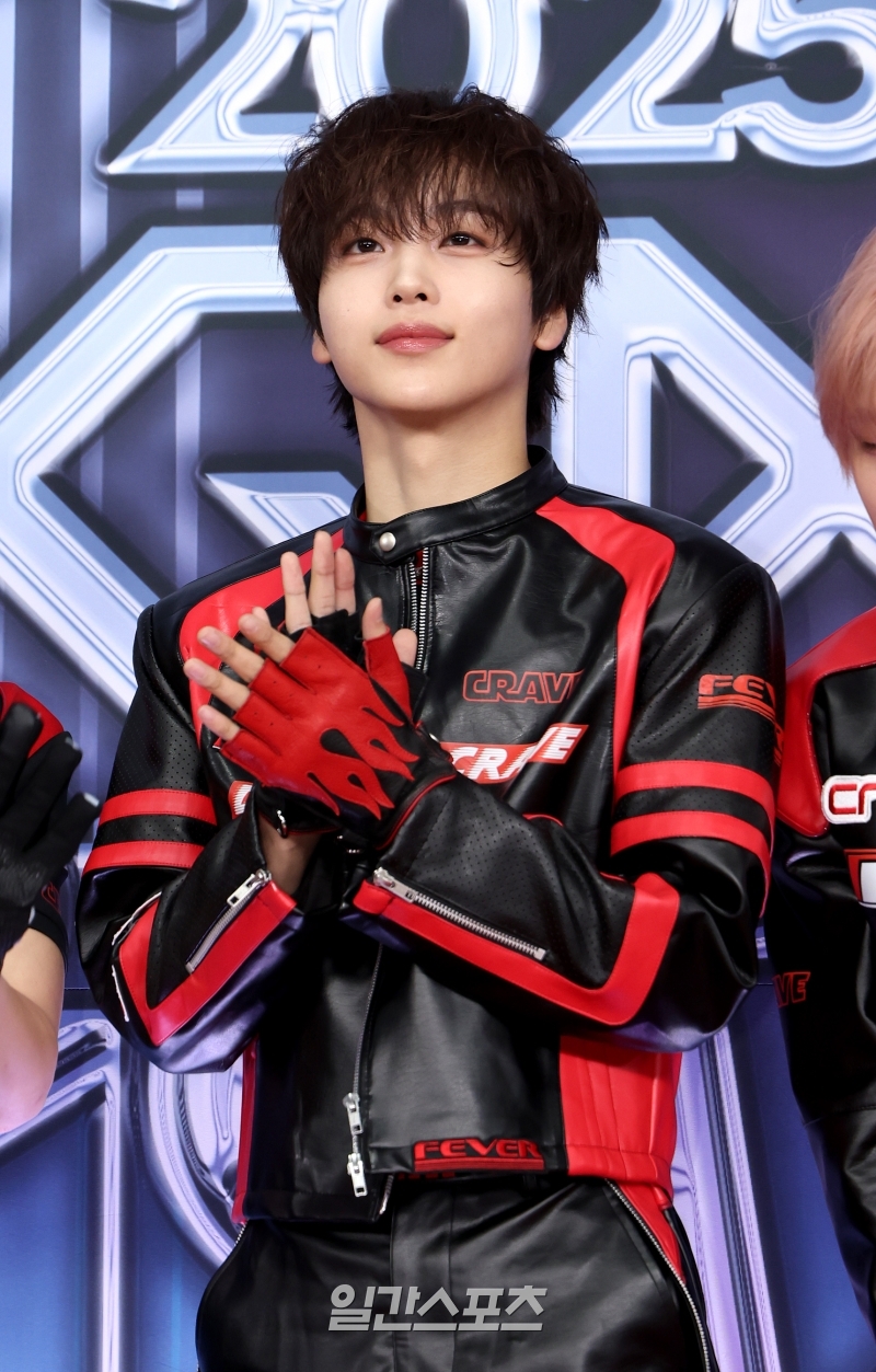 A moment captured by Hyeongjun (CRAVITY)'s fan