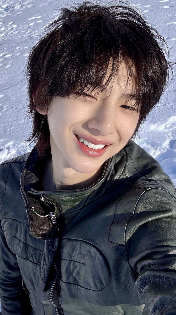 Today's most popular wallpaper in the Juhoon (CORTIS) community