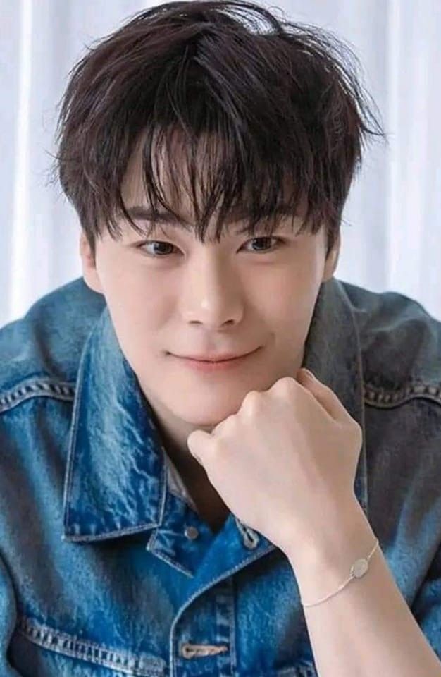 A moment captured by Moonbin (ASTRO)'s fan