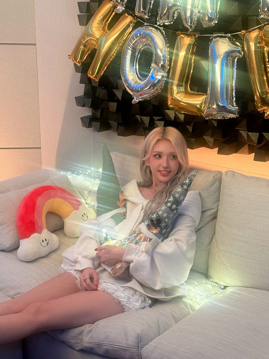 A moment captured by Jeon Somi's fan