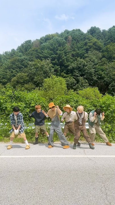 A moment captured by Leehan (BOYNEXTDOOR)'s fan