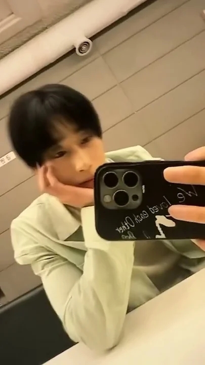 Latest photo of Han Seungwoo