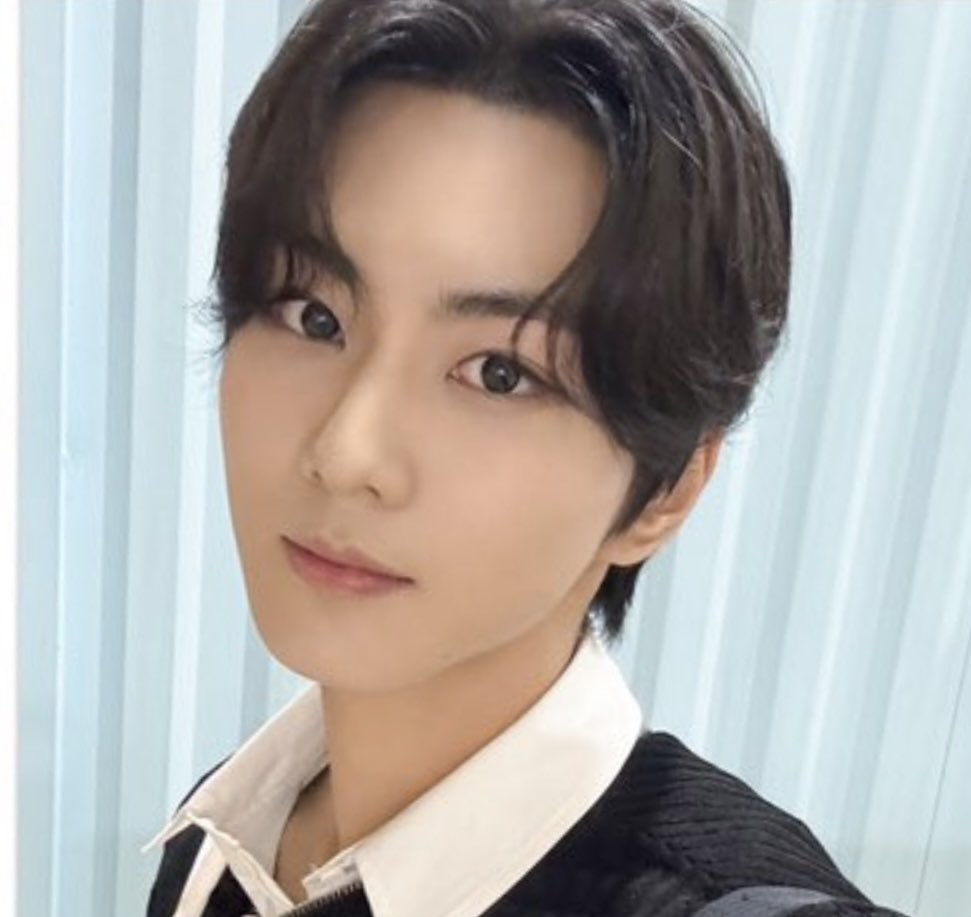 Latest photo of Jungwon (ENHYPEN)