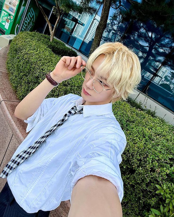 Recent activity shot of Sungho (BOYNEXTDOOR)