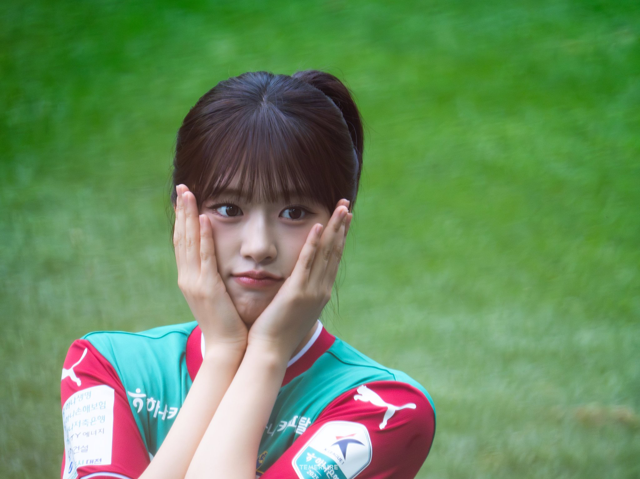 Recent activity shot of An Yujin (IVE)
