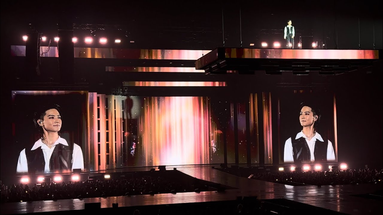 Latest photo of JAY B (GOT7)