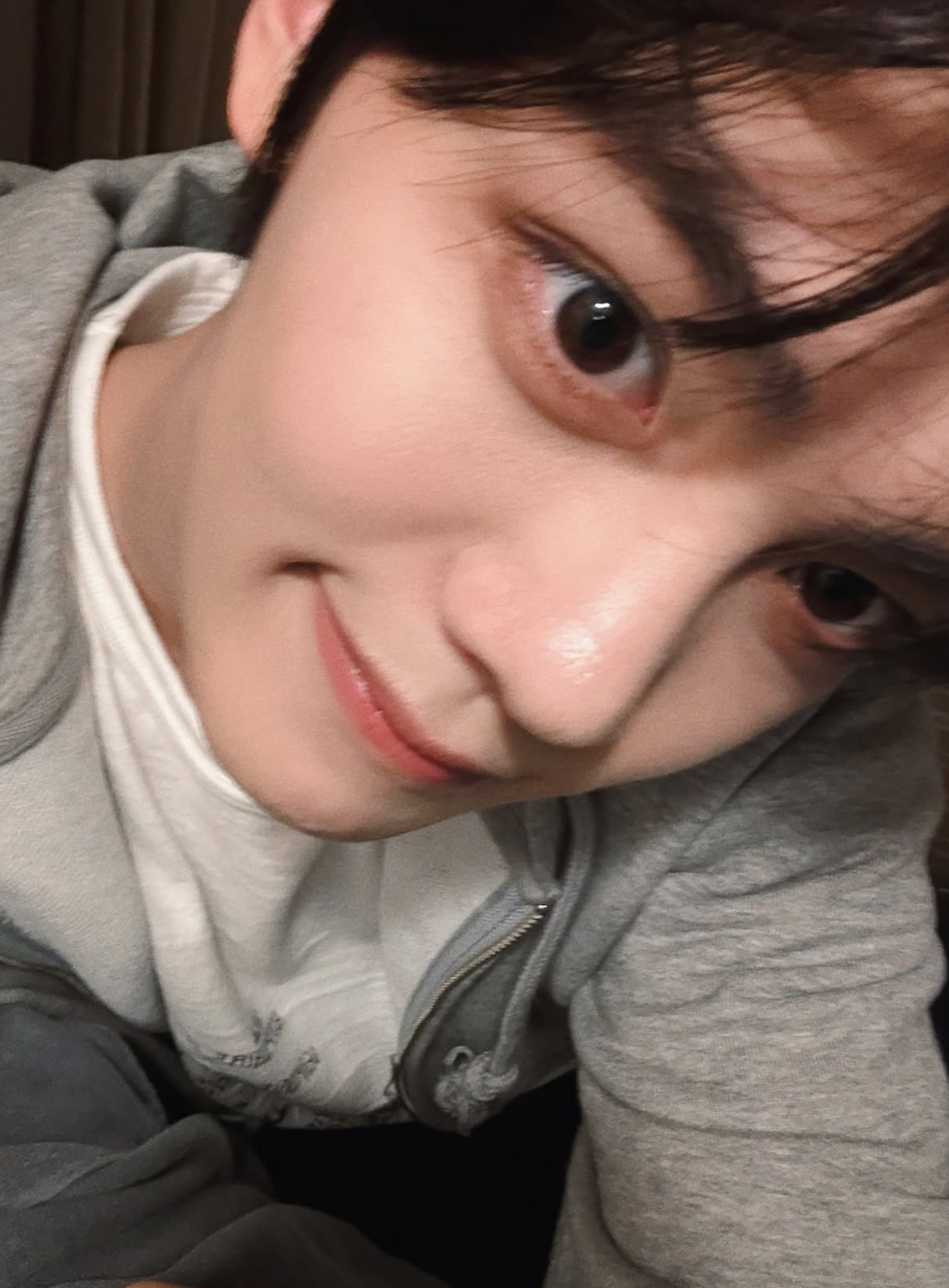 A moment captured by Kim Gyuvin (ZEROBASEONE)'s fan