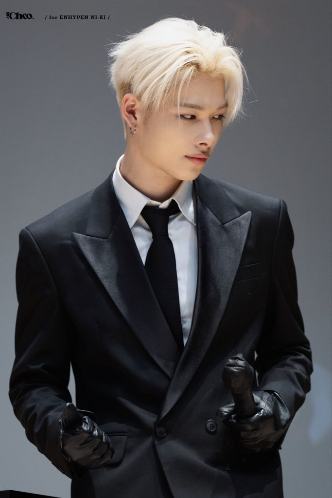 NI-KI (ENHYPEN)的最新照片