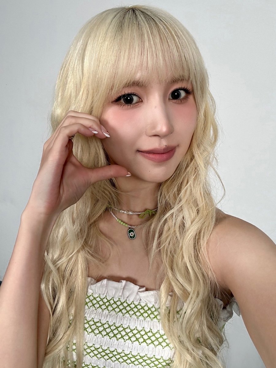 Latest photo of Mina (TWICE)