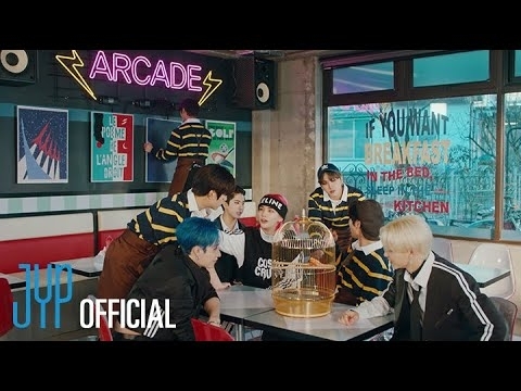 Behind-the-scenes cut of Stray Kids