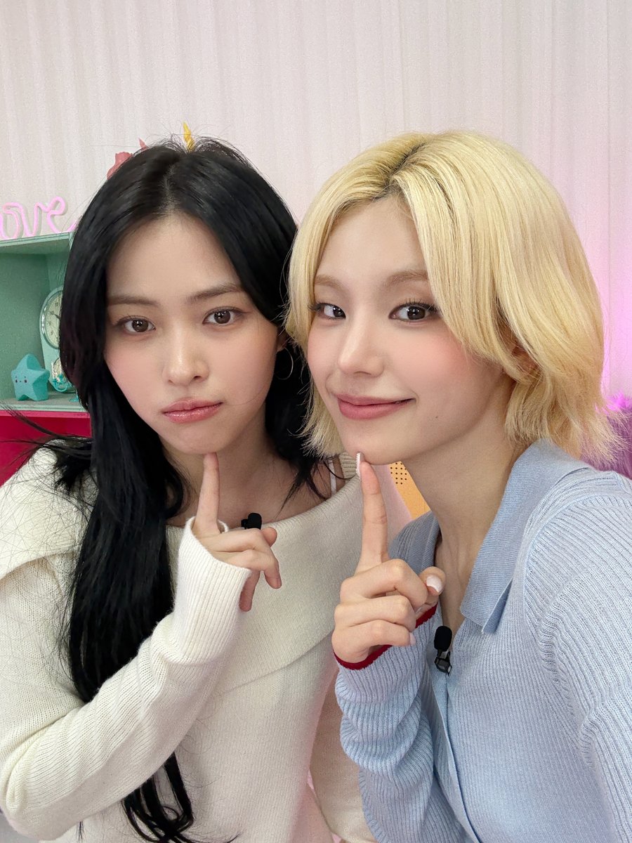 ITZY의 비하인드 컷