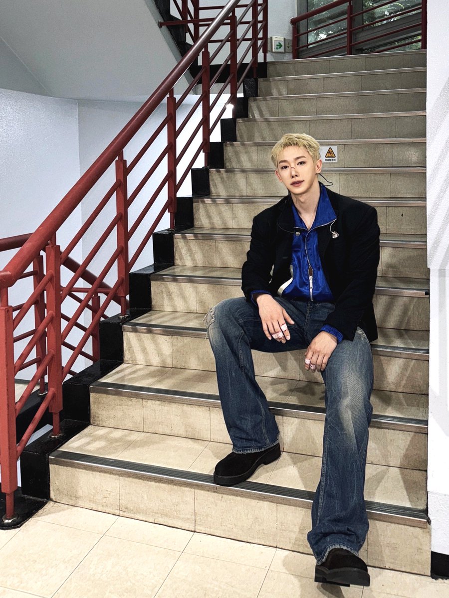A moment captured by Wonho's fan