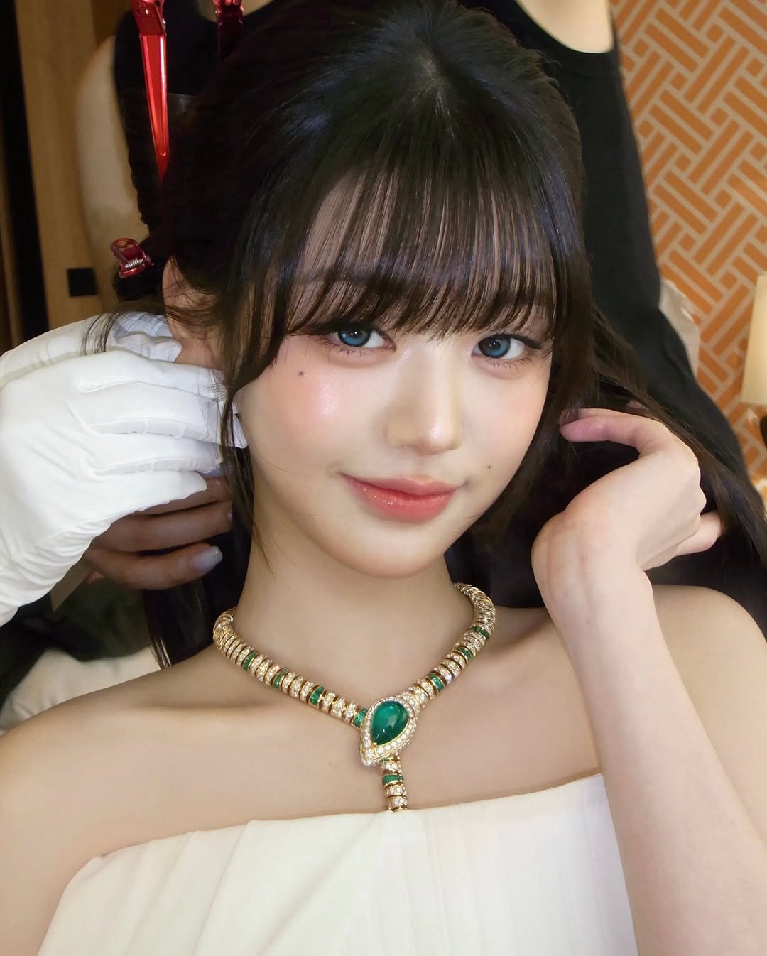 Recent activity shot of Jang Wonyoung (IVE)