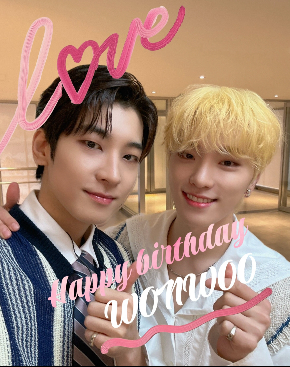 A moment captured by Dino (SEVENTEEN)'s fan