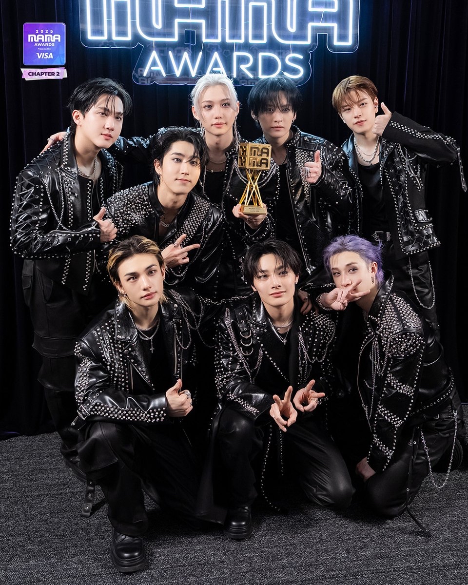 Behind-the-scenes cut of Stray Kids