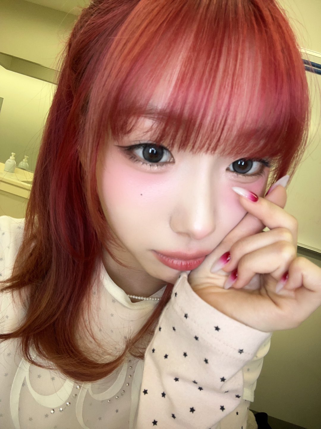 Foto aktivitas terbaru Seo Youngeun (Kep1er)