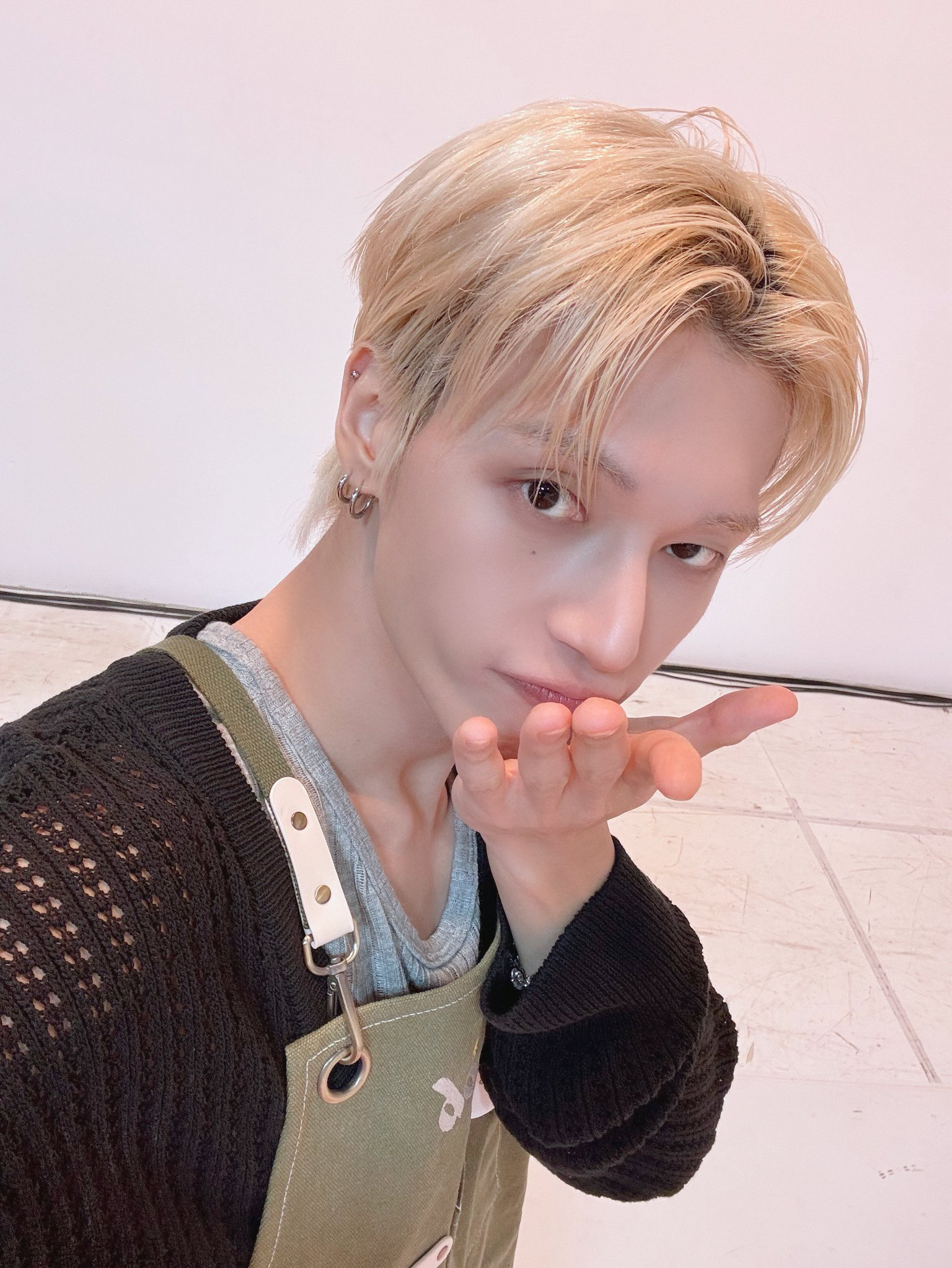 Behind-the-scenes cut of Wooyoung (ATEEZ)