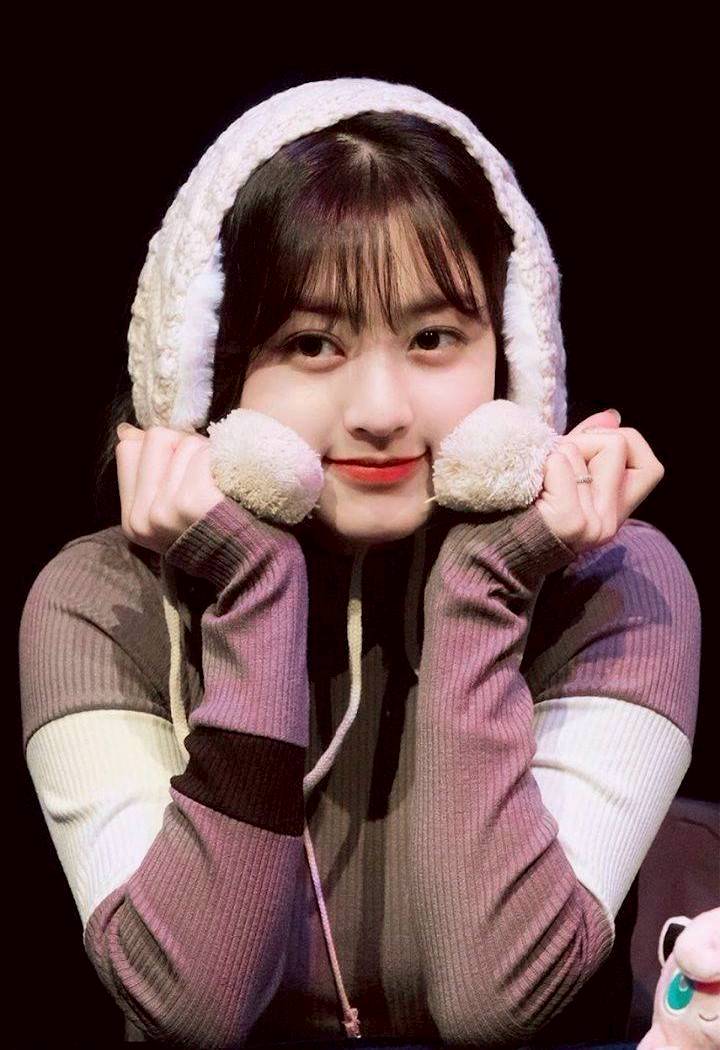 Recent activity shot of Jihyo (TWICE)
