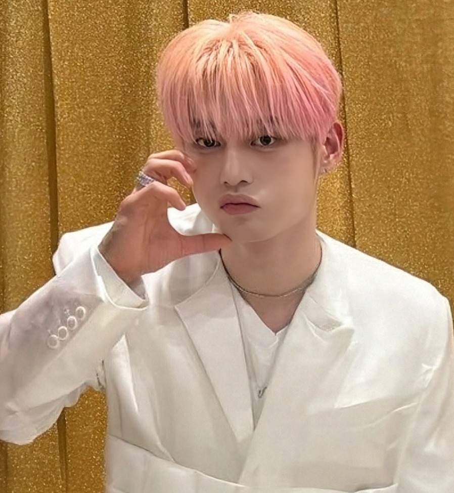 金地雄 (ZEROBASEONE)粉丝拍下的瞬间