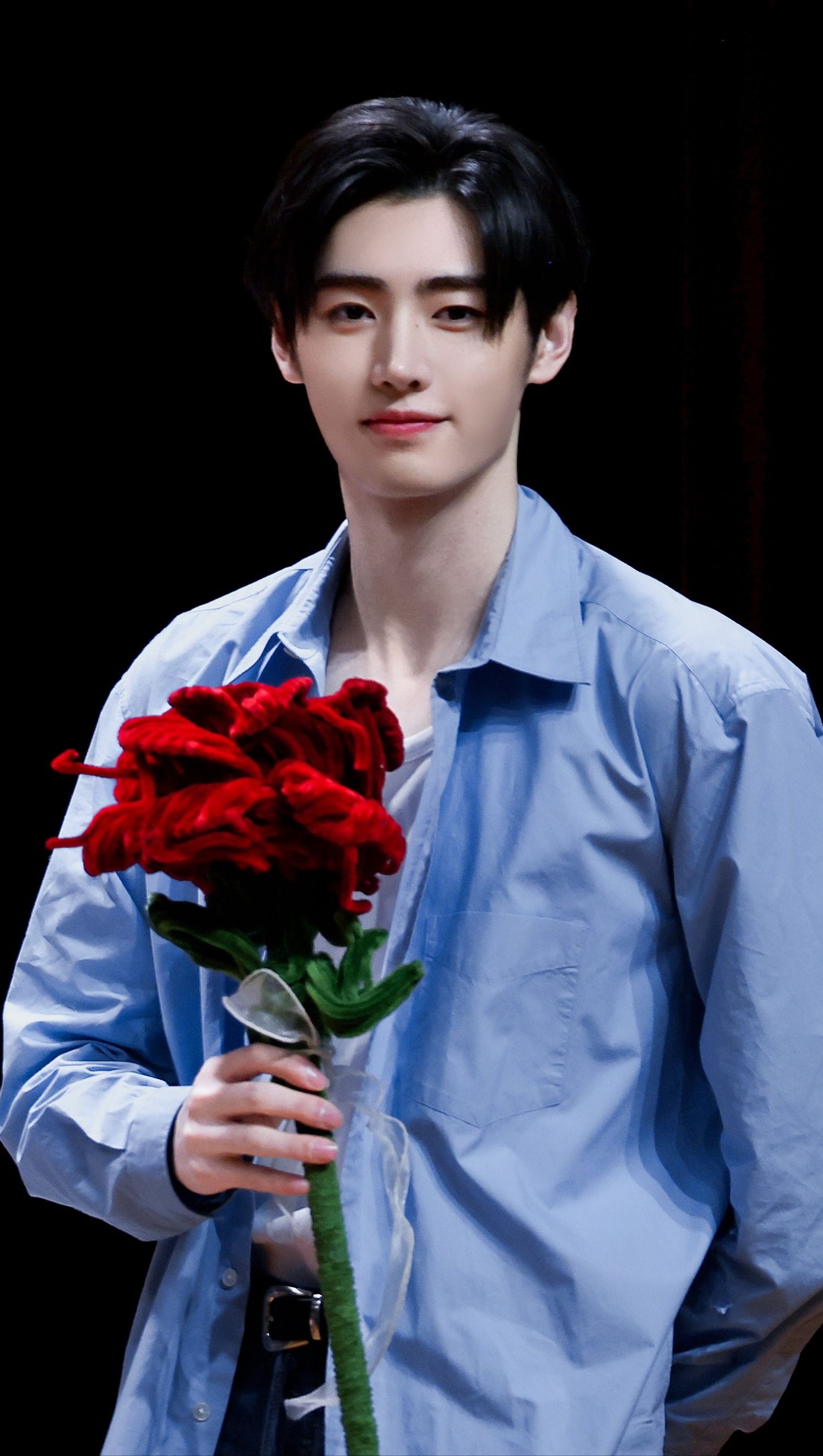 A moment captured by Sunghoon (ENHYPEN)'s fan
