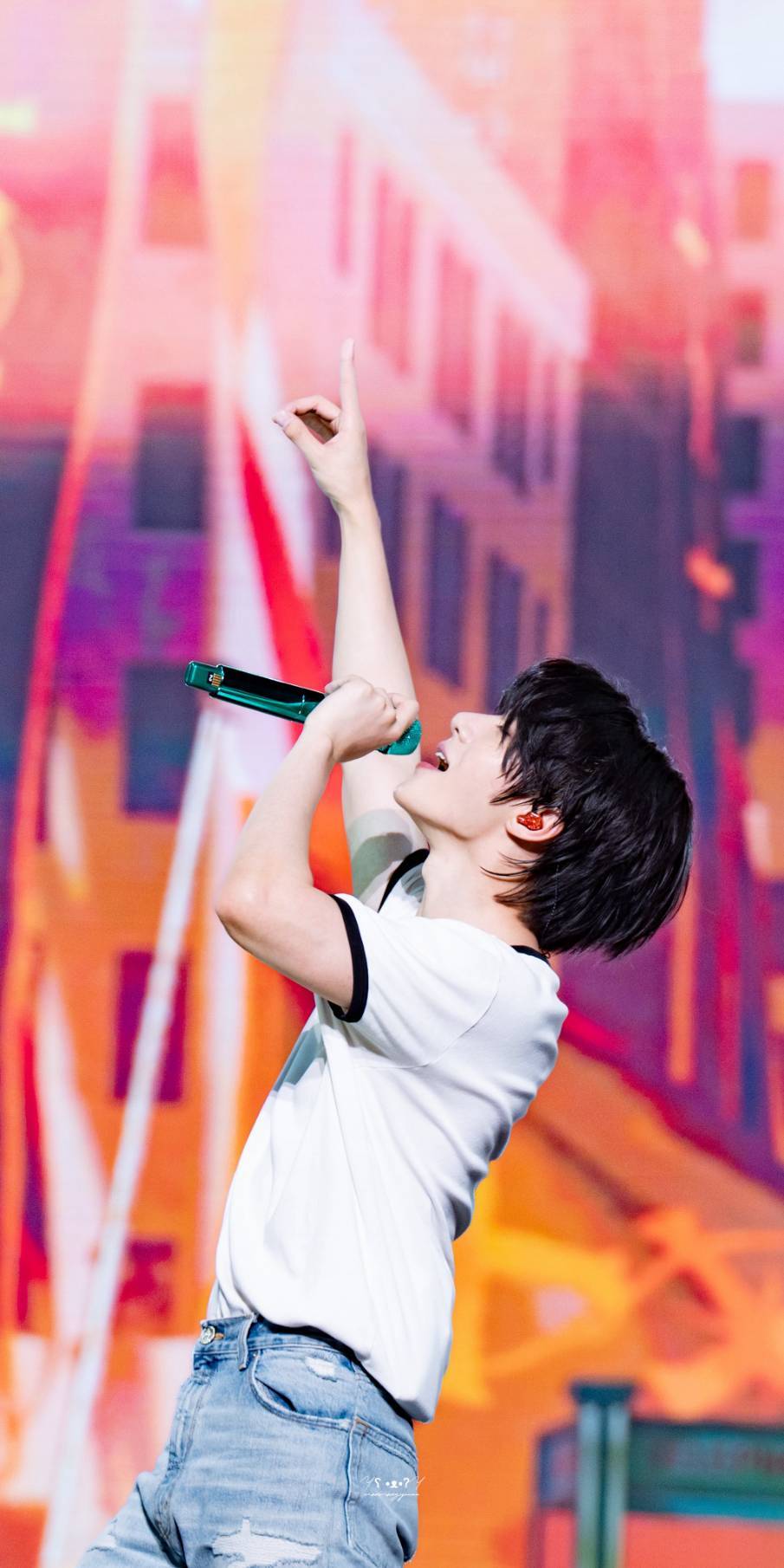 Latest photo of Beomgyu (TOMORROW X TOGETHER)