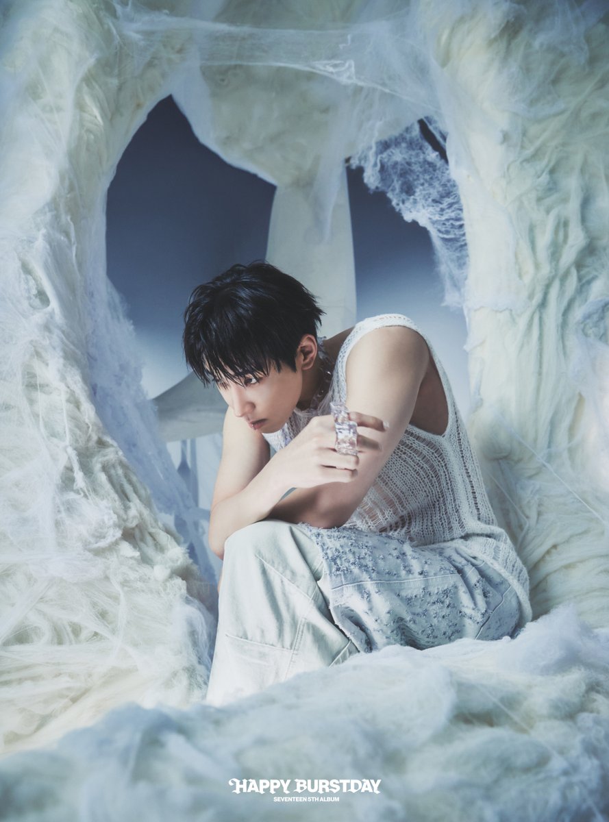 Behind-the-scenes cut of Wonwoo (SEVENTEEN)