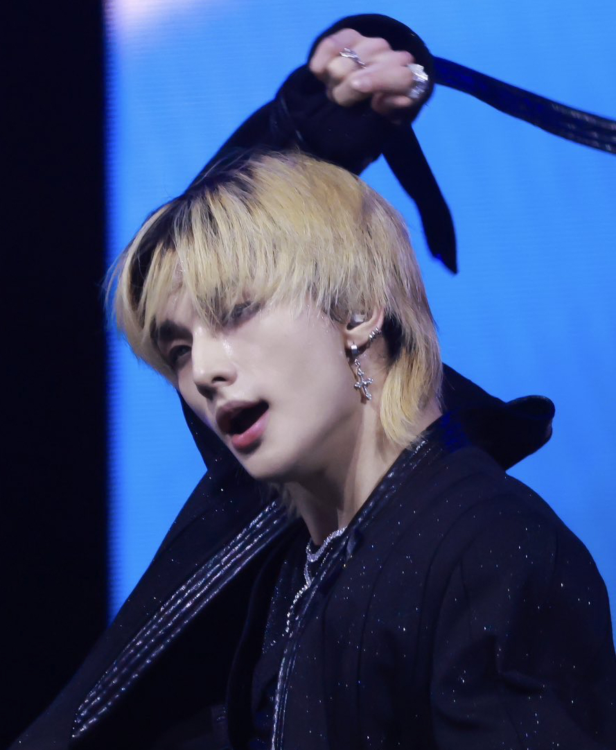 Latest photo of Hyunjin (Stray Kids)