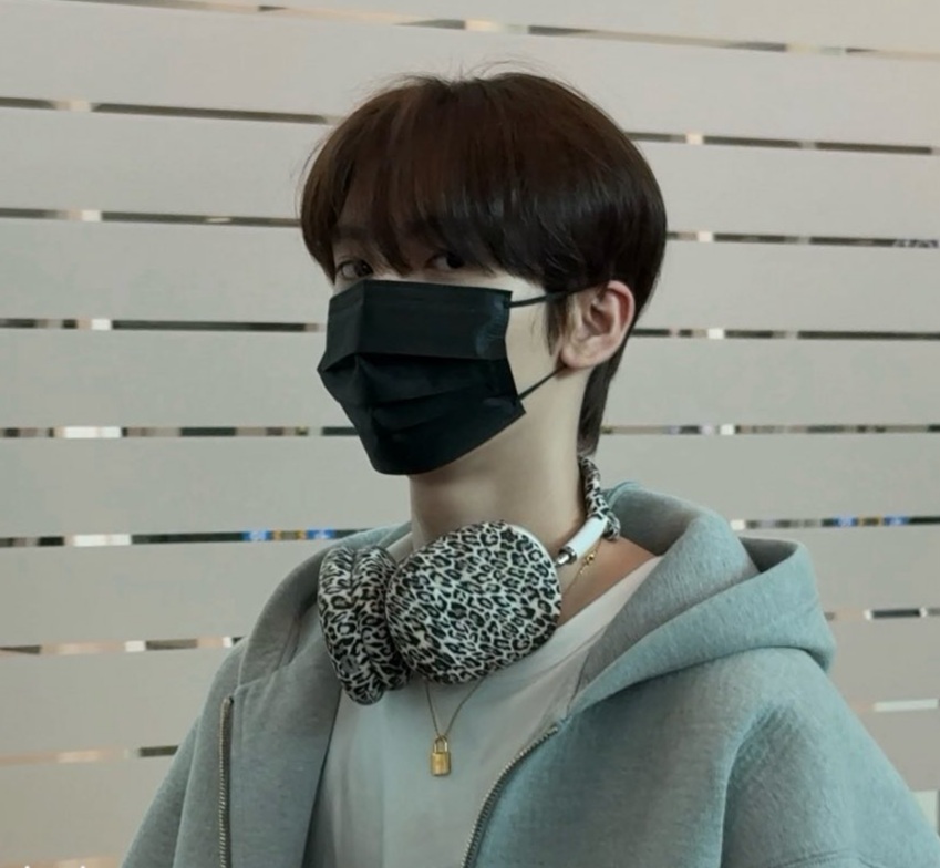 Recent activity shot of Han Yujin (ZEROBASEONE)