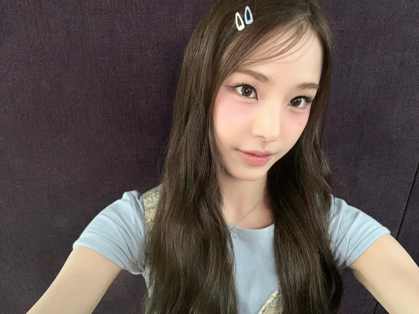 Behind-the-scenes cut of Mai (izna)