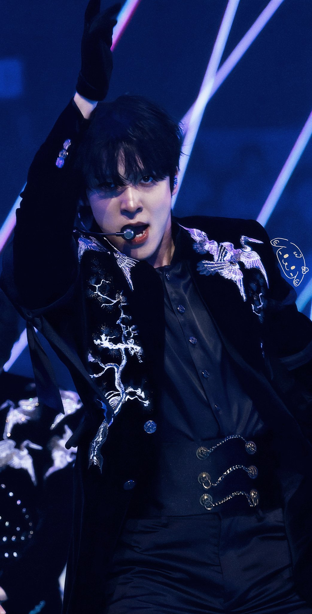 Behind-the-scenes cut of Yunho (ATEEZ)