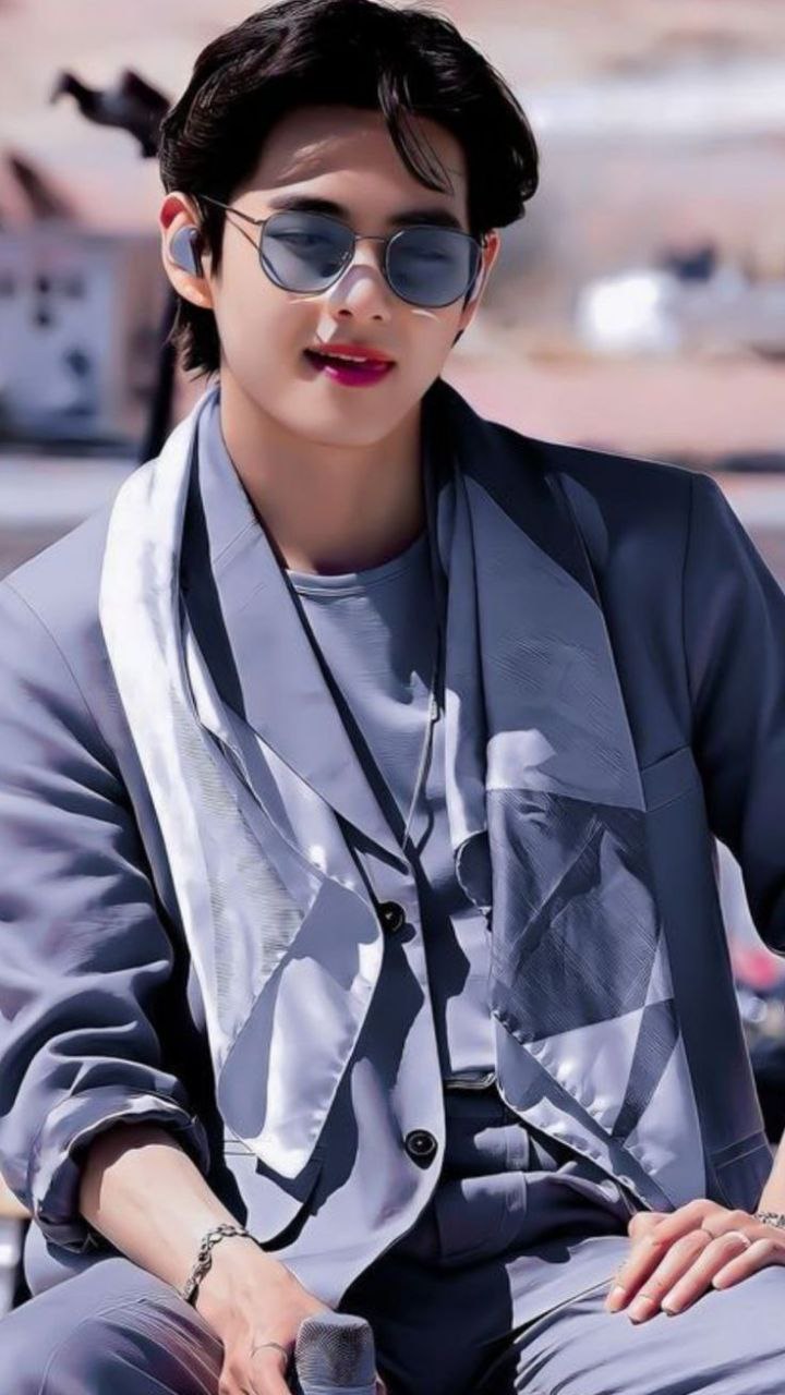 뷔 (방탄소년단)의 비하인드 컷