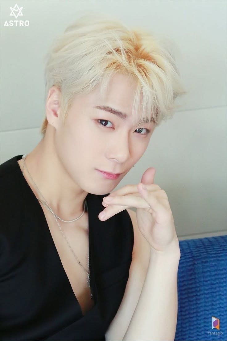 문빈 (아스트로) 최근 활동샷