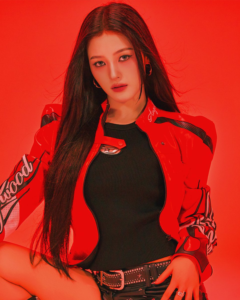 Recent activity shot of Nancy (MOMOLAND)