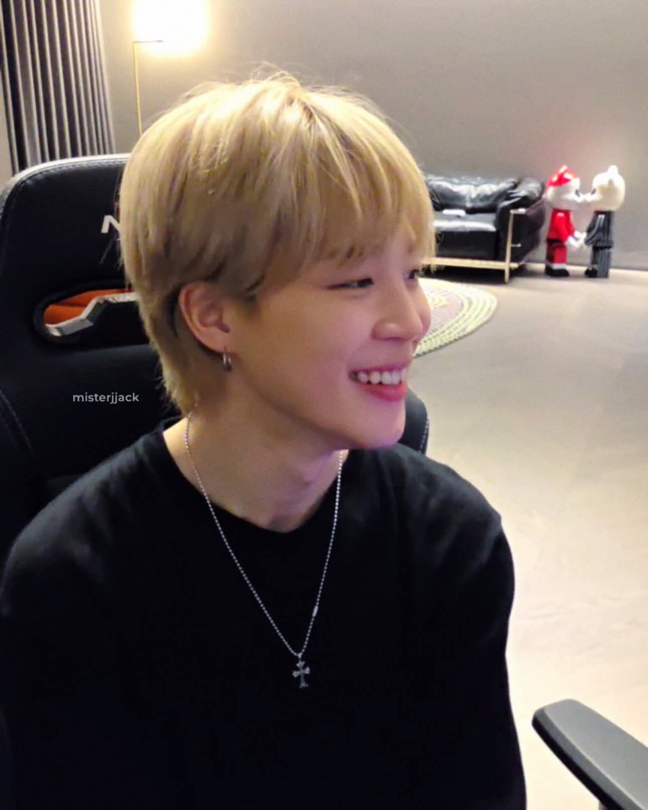 Behind-the-scenes cut of Secret Garden