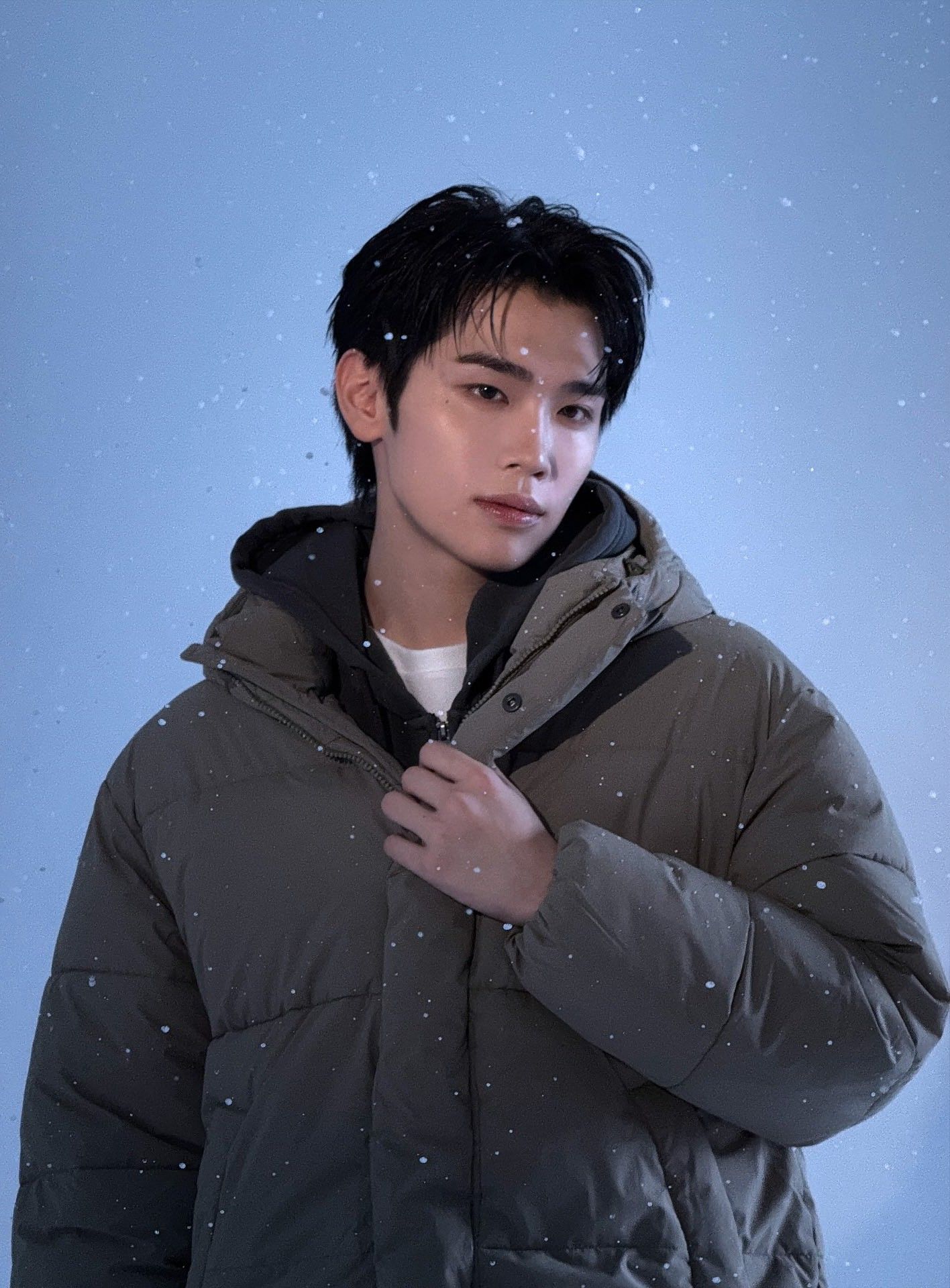 Foto terbaru Kim Taerae (ZEROBASEONE)