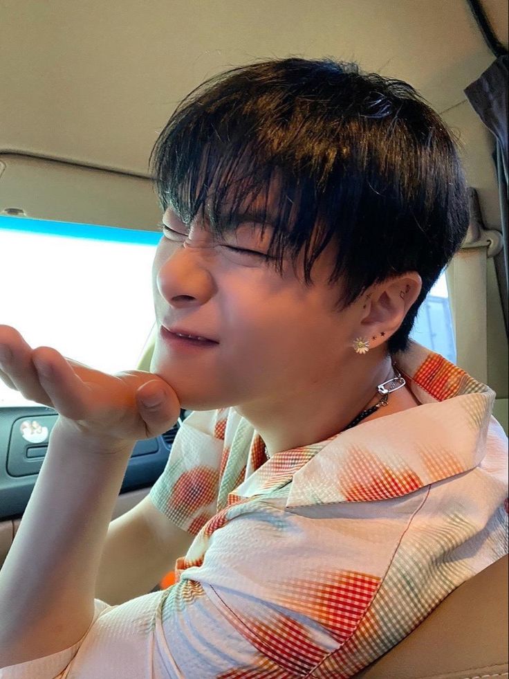 Momen yang diabadikan oleh penggemar Moonbin (ASTRO)