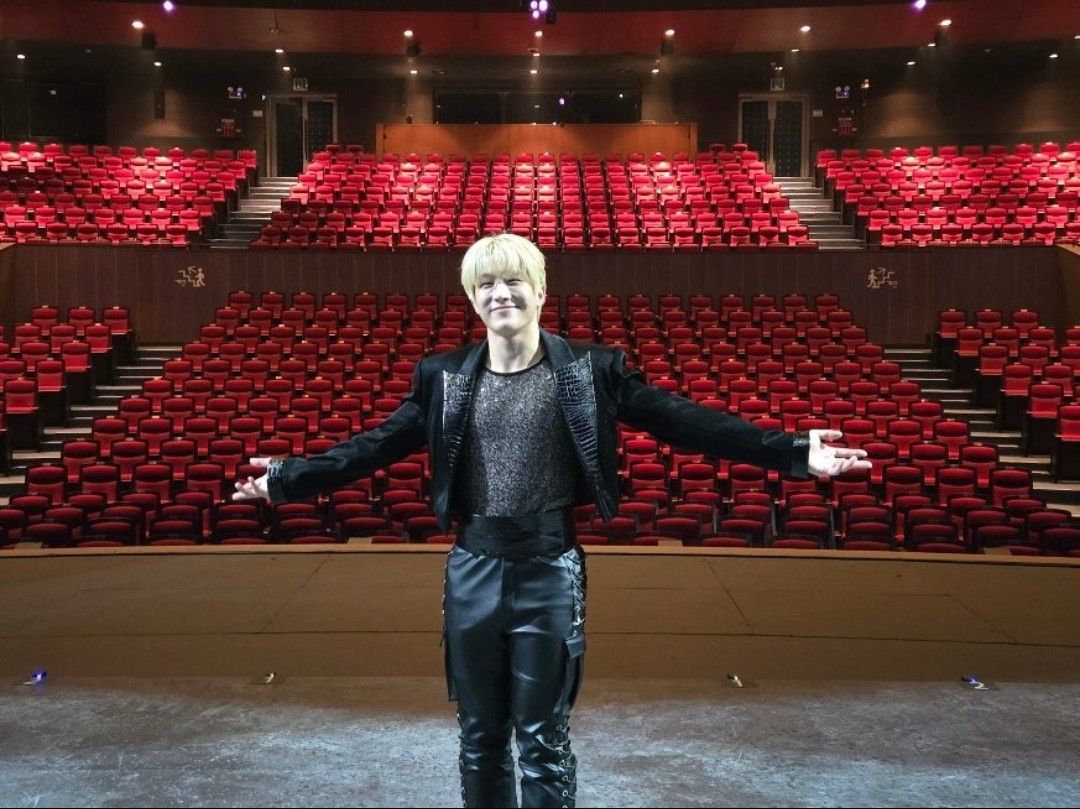 A moment captured by Jinjin (ASTRO)'s fan
