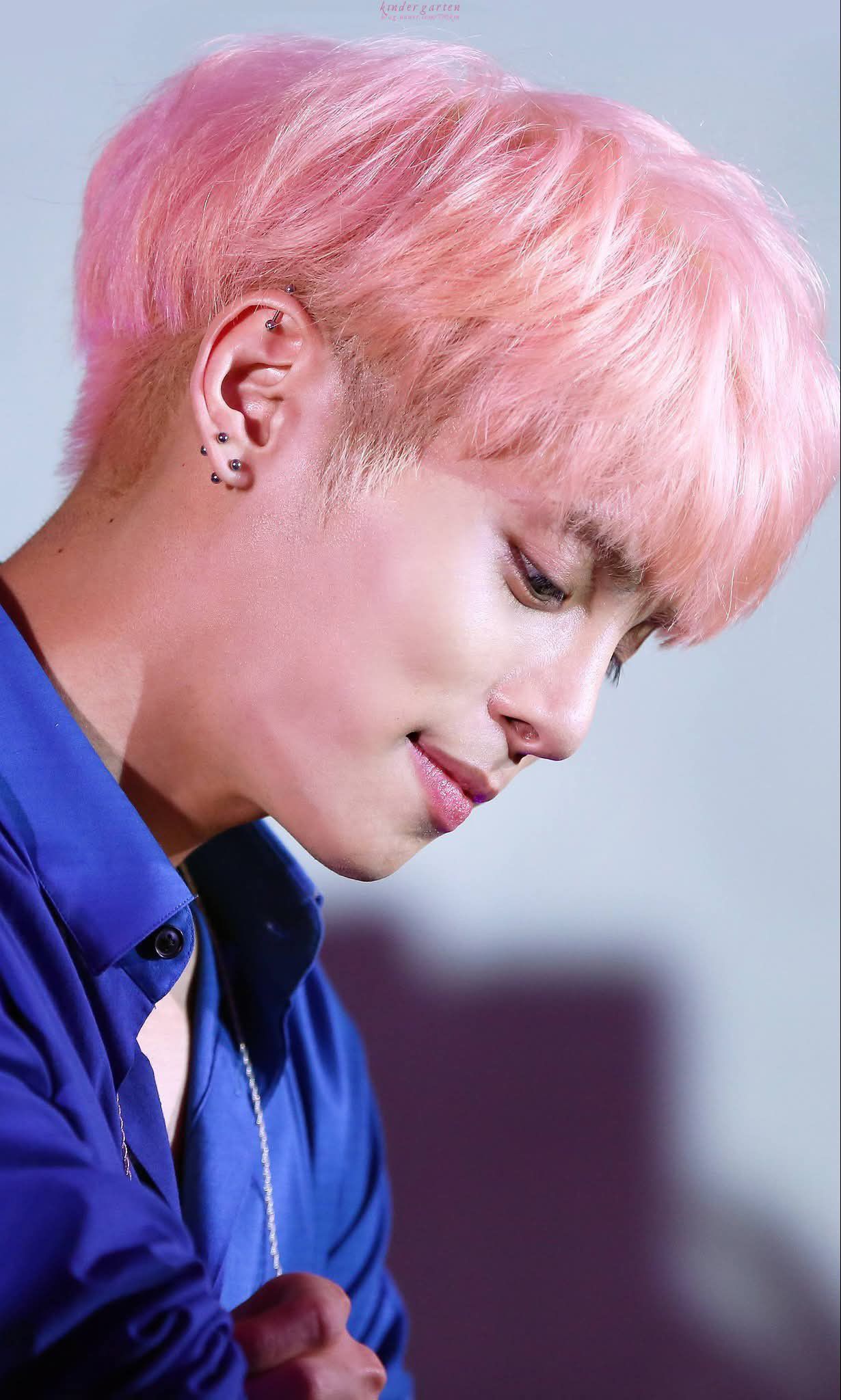 Recent activity shot of Jonghyun (SHINee)